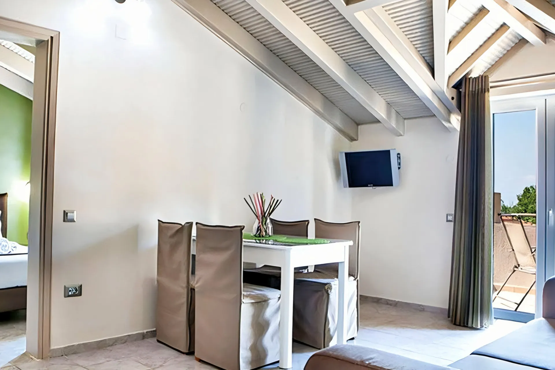 NOTOS STUDIOS  APPTS Anr Do EG