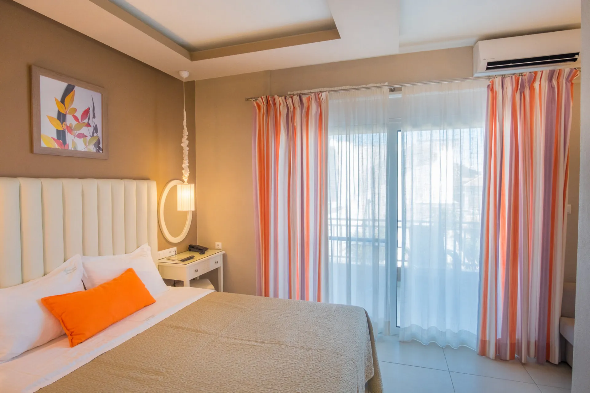 Hotel White Sands Beach - Doppelzimmer Deluxe seitlicher Meerblick