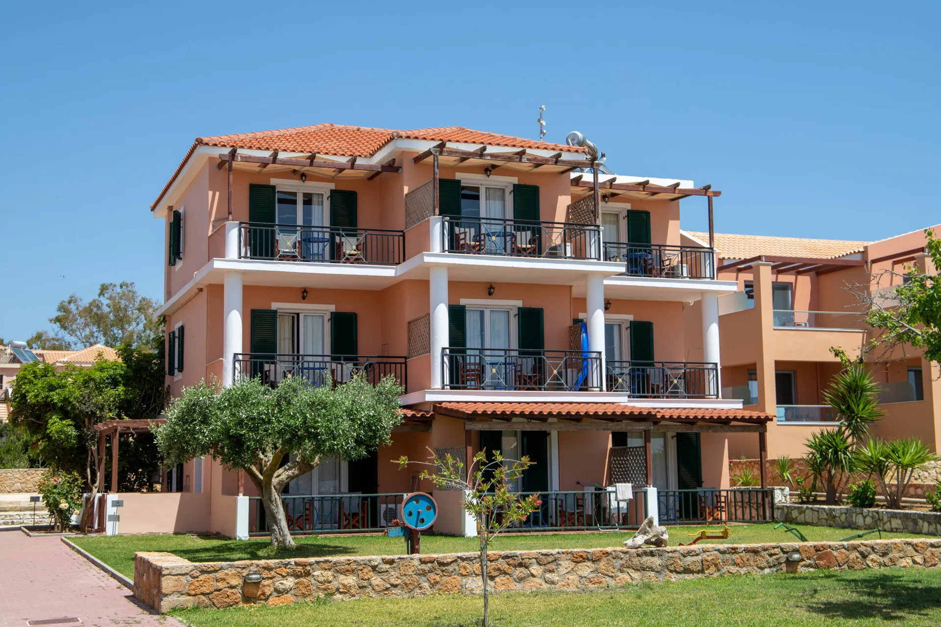 Hotel Remetzo Village