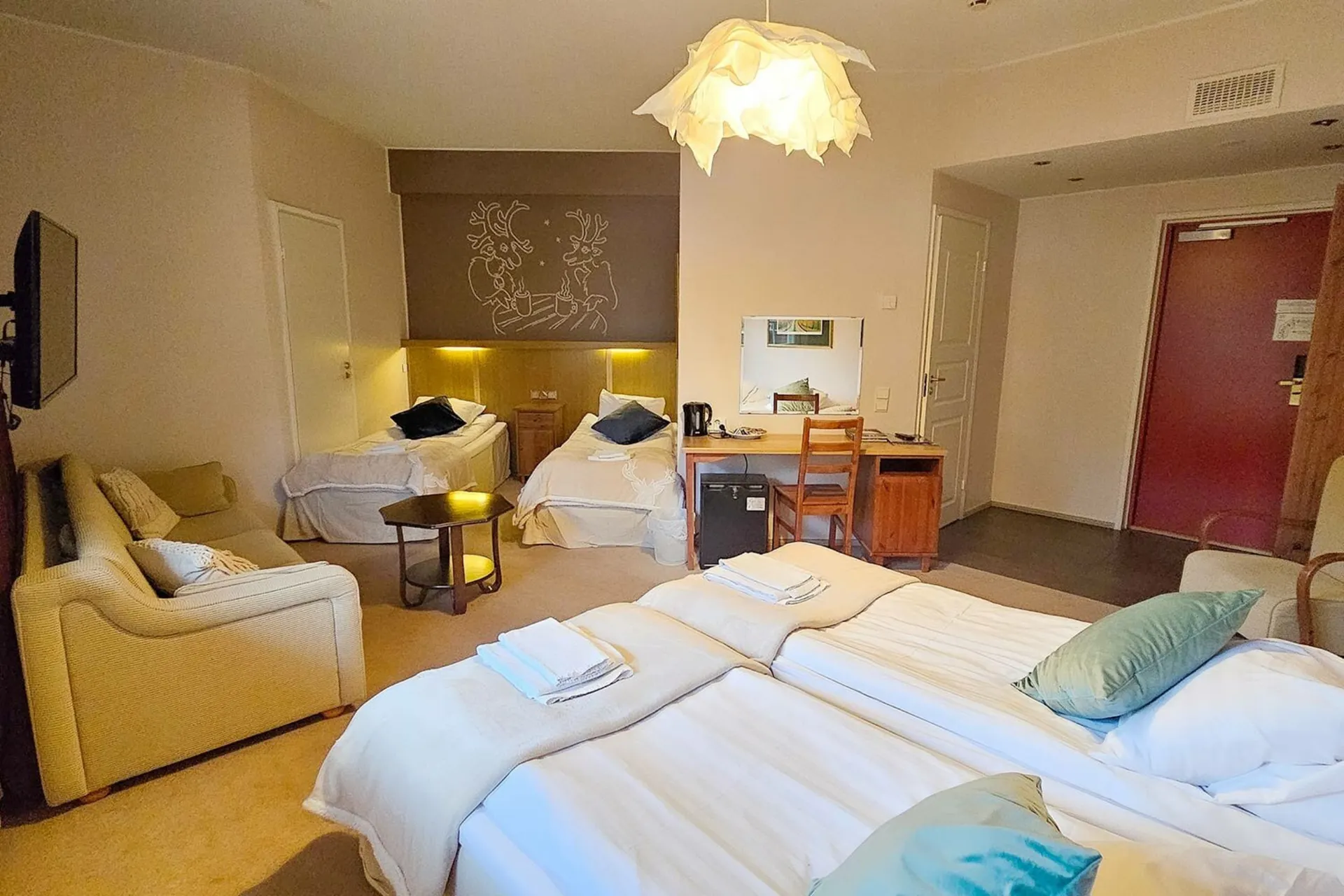 Erlebnisreise Winterzauber in Finnland - Hotel Hullu Poro - Doppelzimmer Superior