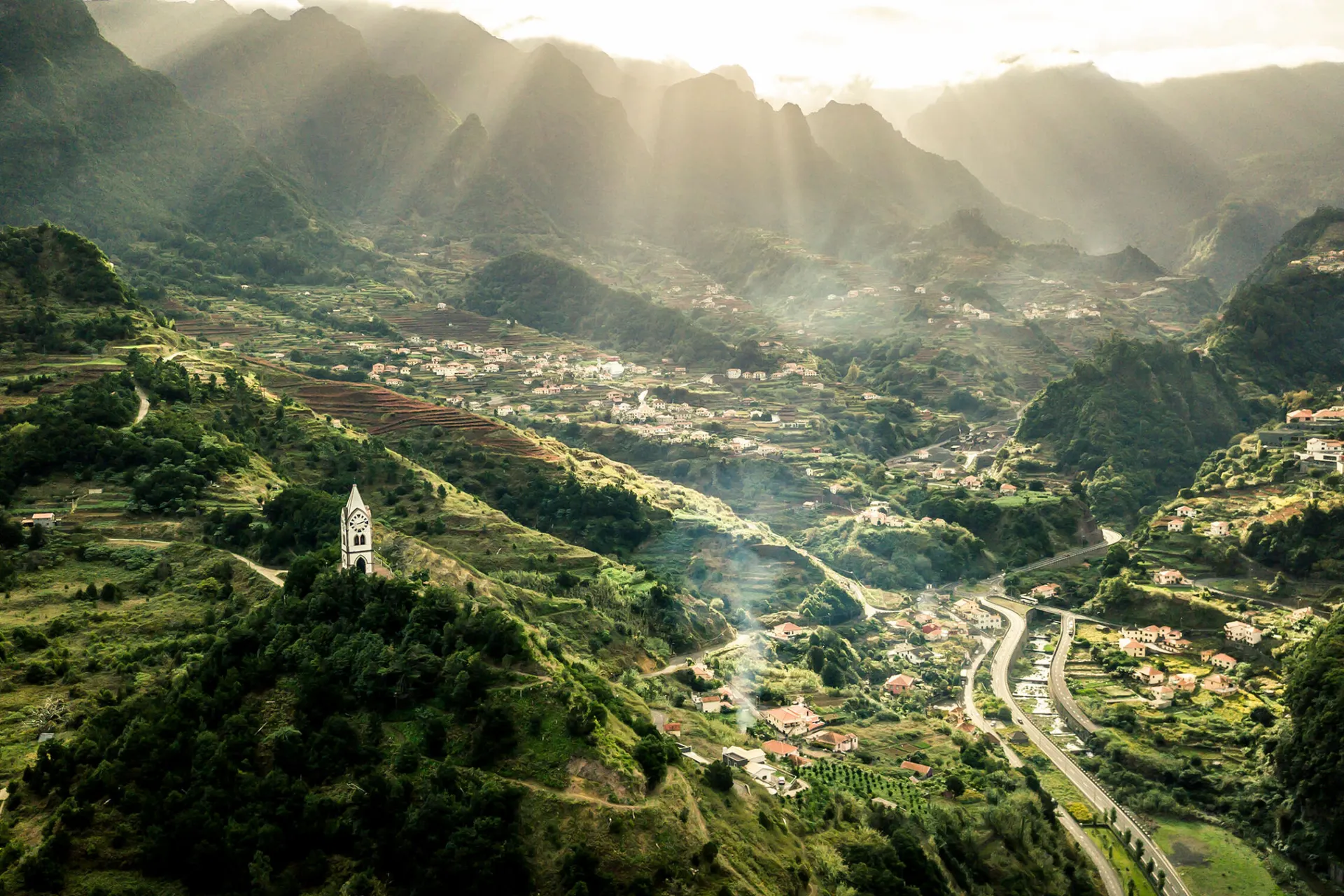 <p>PIM, contentful, Rundreise auf der Insel, Fauna &amp; Flora, Berg (UPLOAD_ANER)</p>