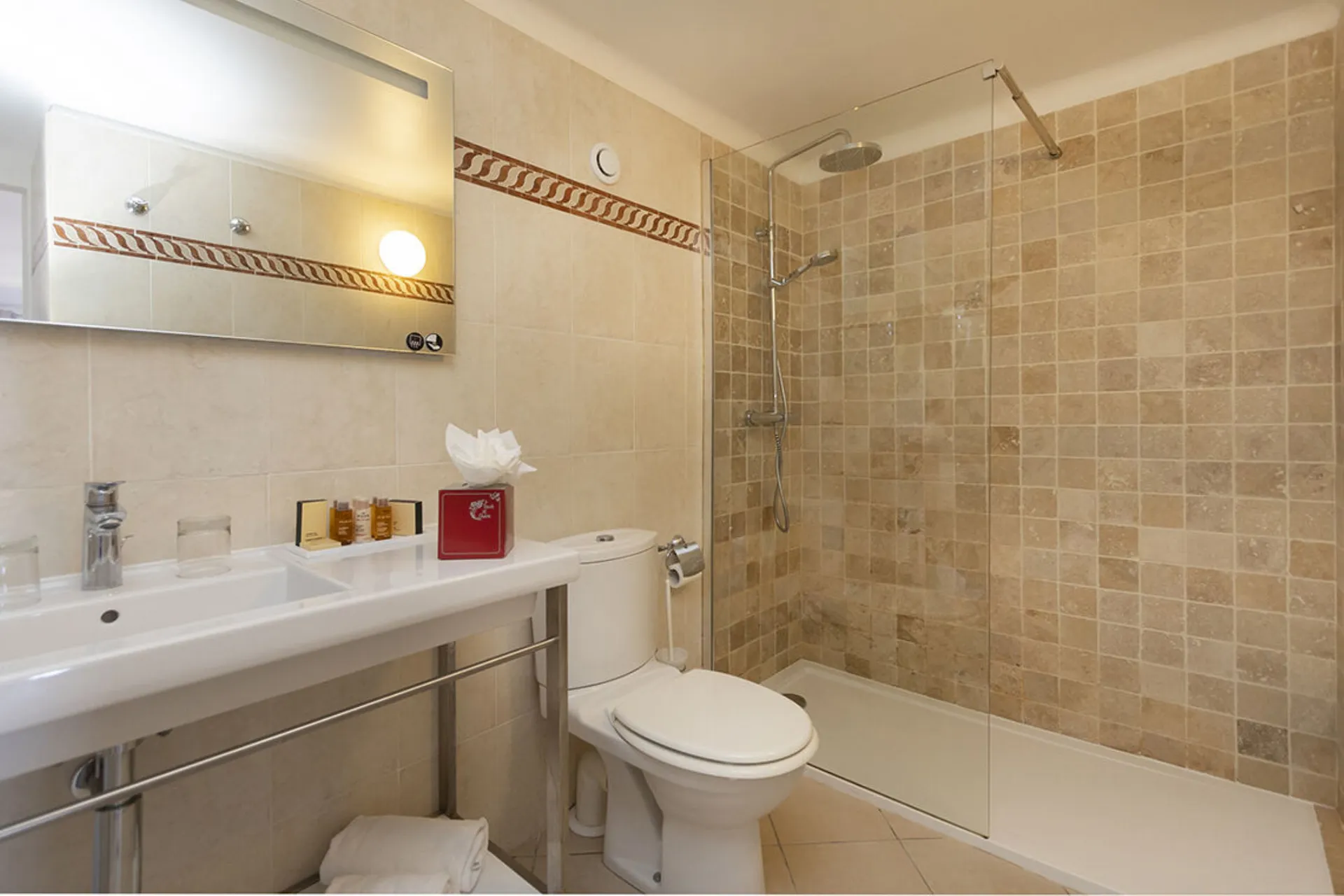 Hotel Capo Rosso - Doppelzimmer Komfort Meerblick