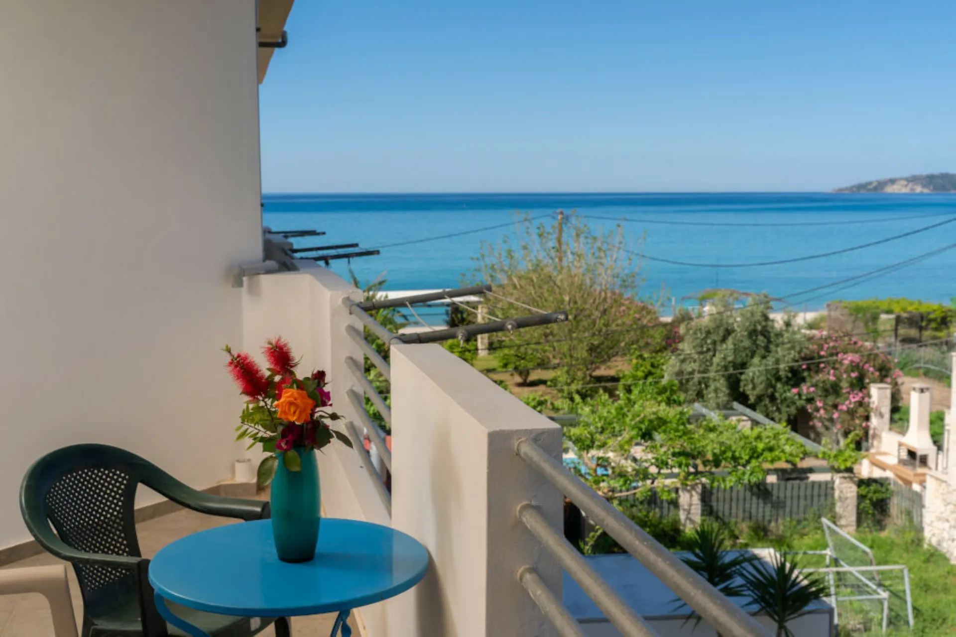 Aparthotel Aridas at the Beach - Studio B seitlicher Meerblick