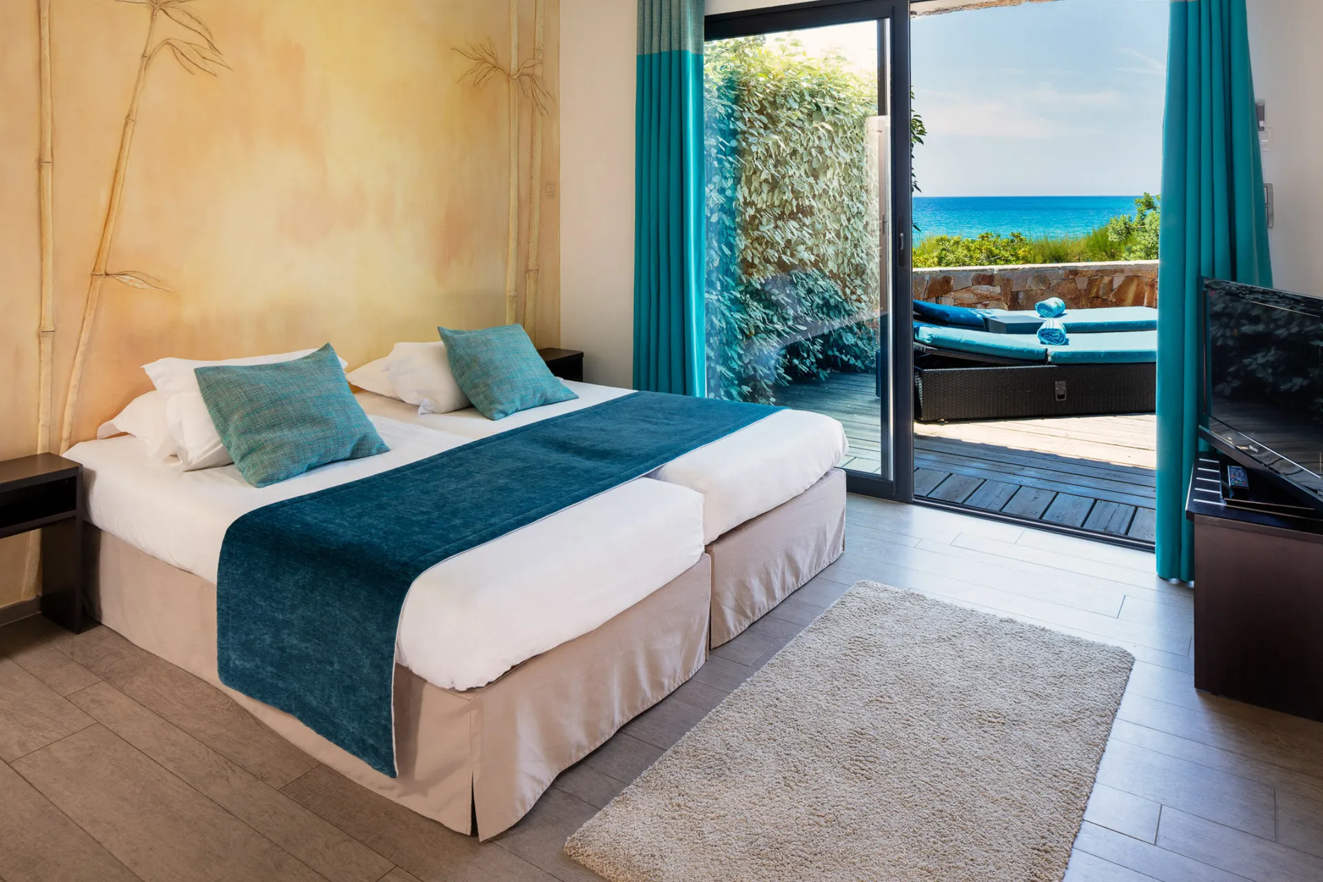 Hotel Le Ruesco - Suite Étoile Meerblick