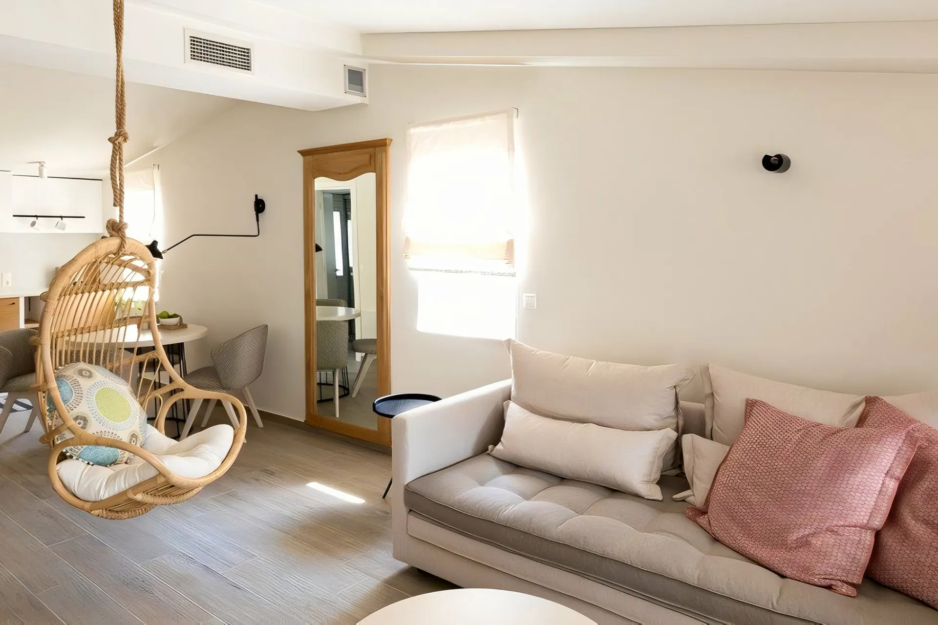 Hotel Anemolia  Stylish Suites