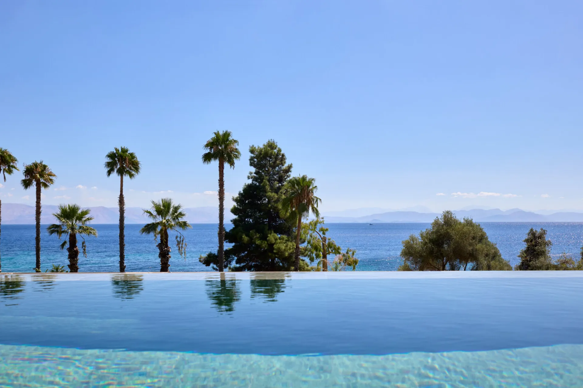 Avali, Mar-Bella Collection - Junior Suite Privatpool Meerblick