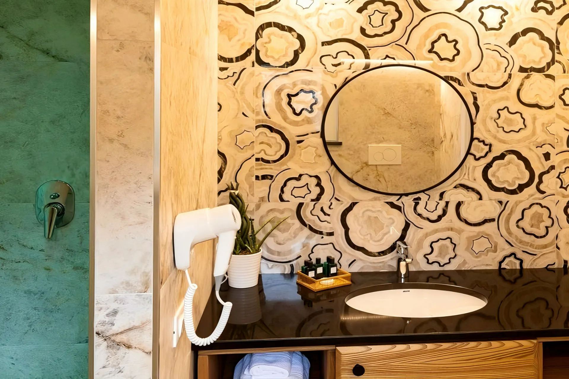 Hotel Midenza Suites  Residence