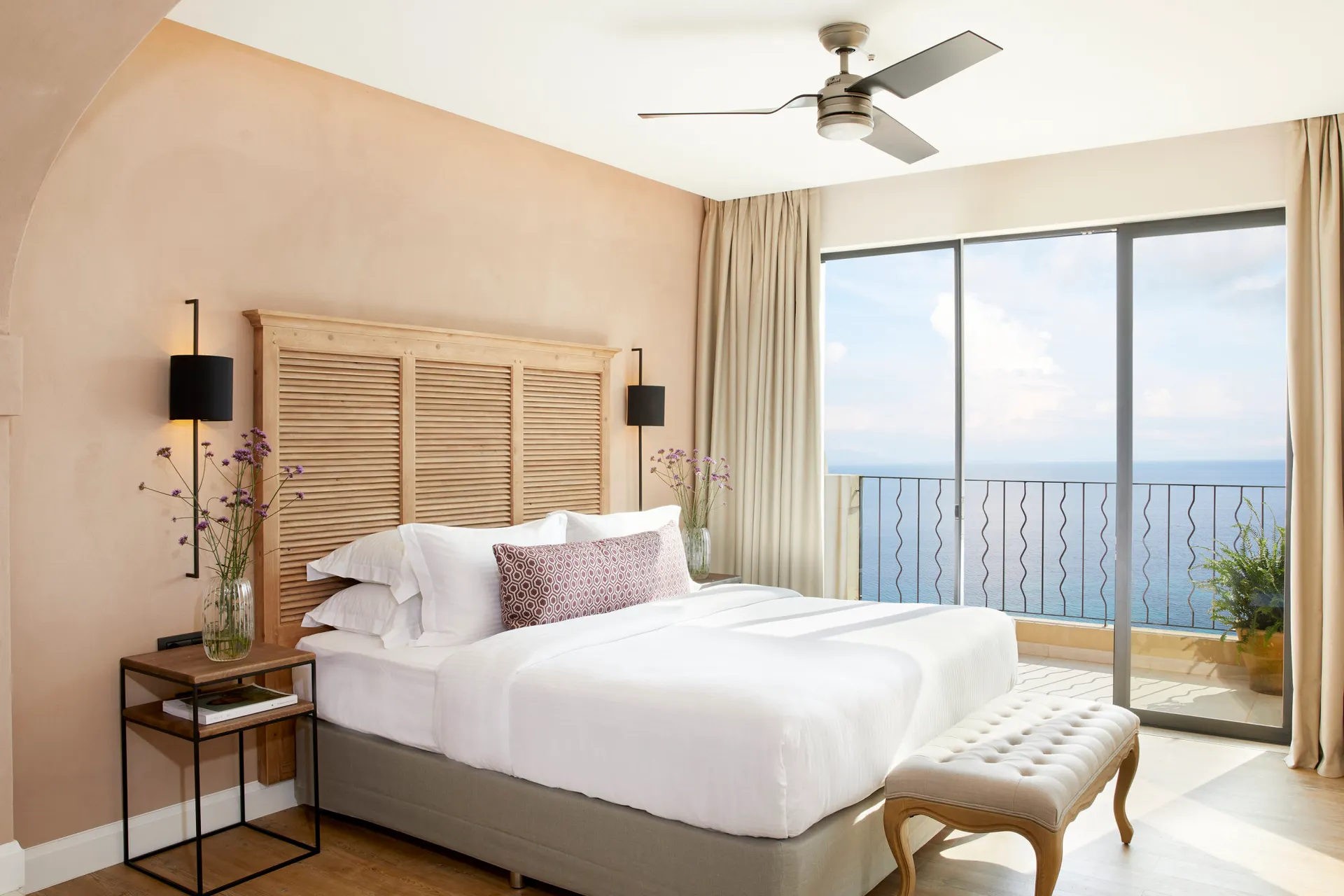 Hotel MarBella Nido - Deluxe Suite Whirlpool Meerblick