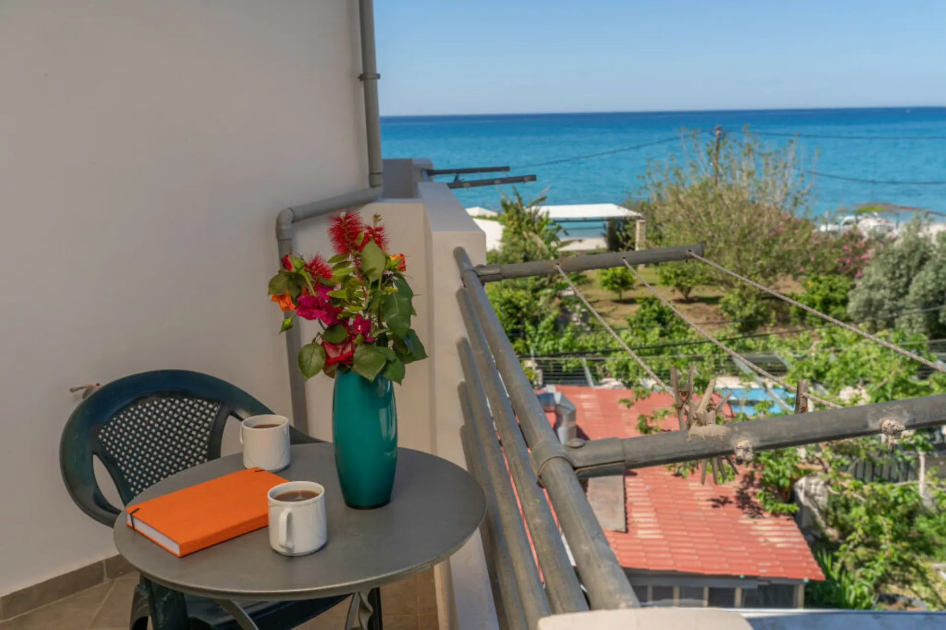 Aparthotel Aridas at the Beach - Studio A seitlicher Meerblick
