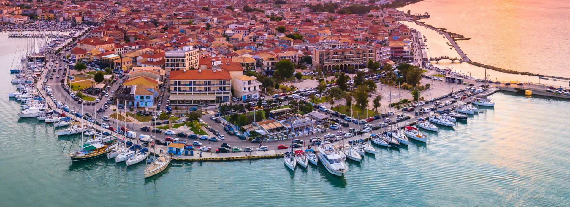 Sonnenuntergang in Lefkas Stadt 