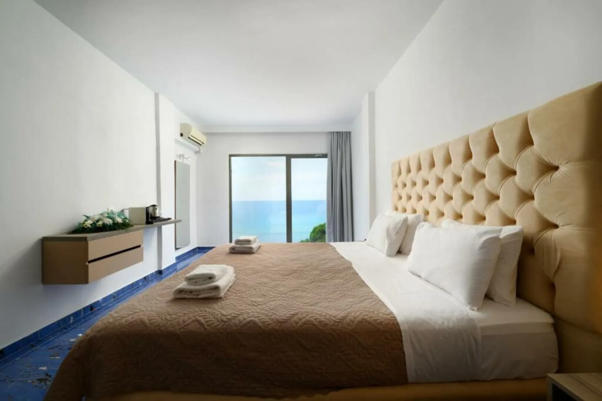 Ninos Grand Beach Hotel & Resort - Suite Meerblick