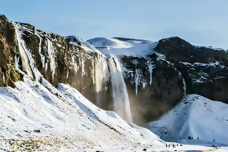 Geführte Rundreise Nordlichter und heiße Quellen