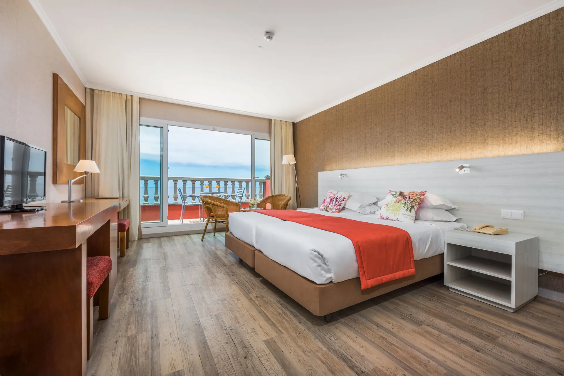 Enotel Sunset Bay - Doppelzimmer Meerblick mit Balkon