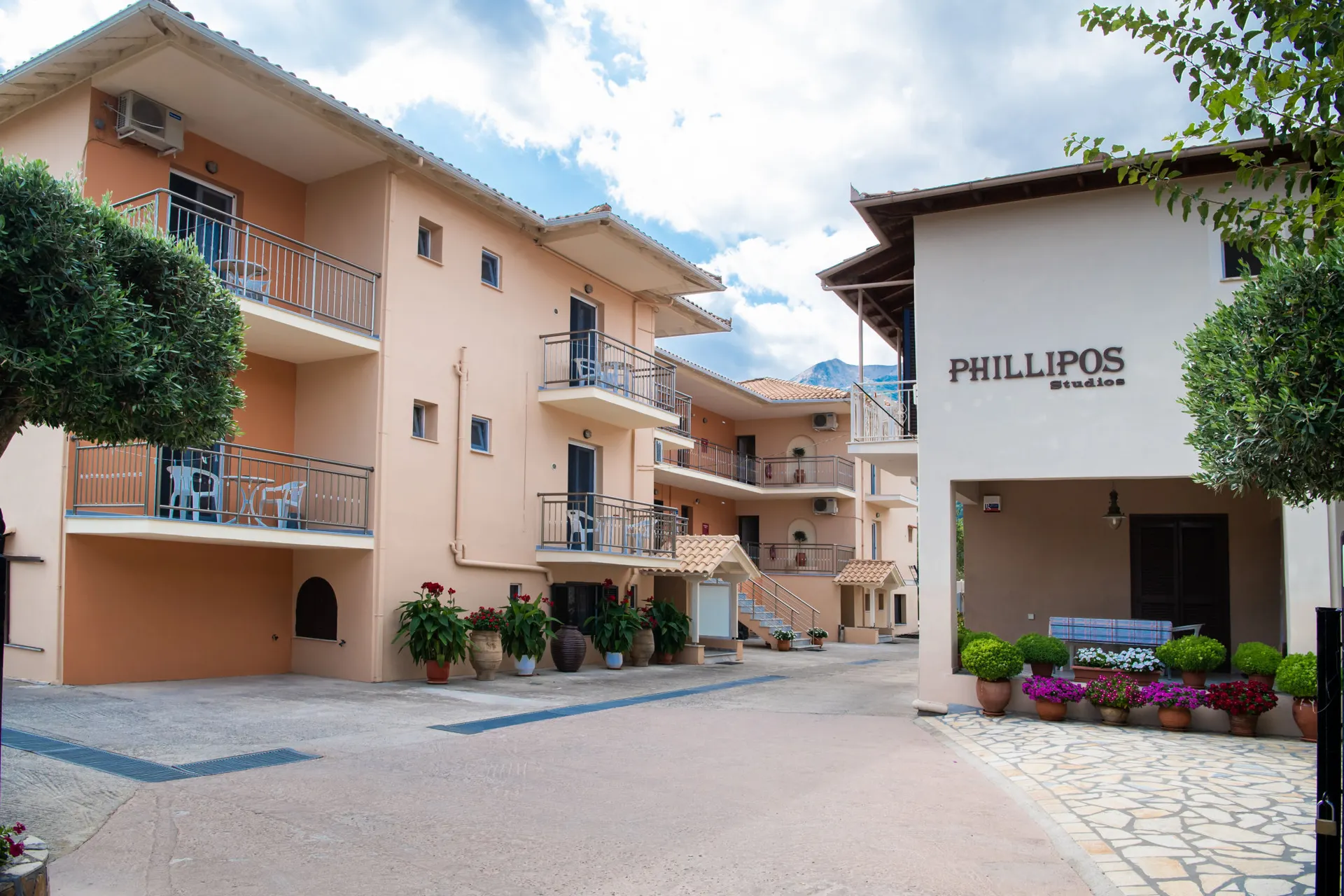 Phillipos Studios