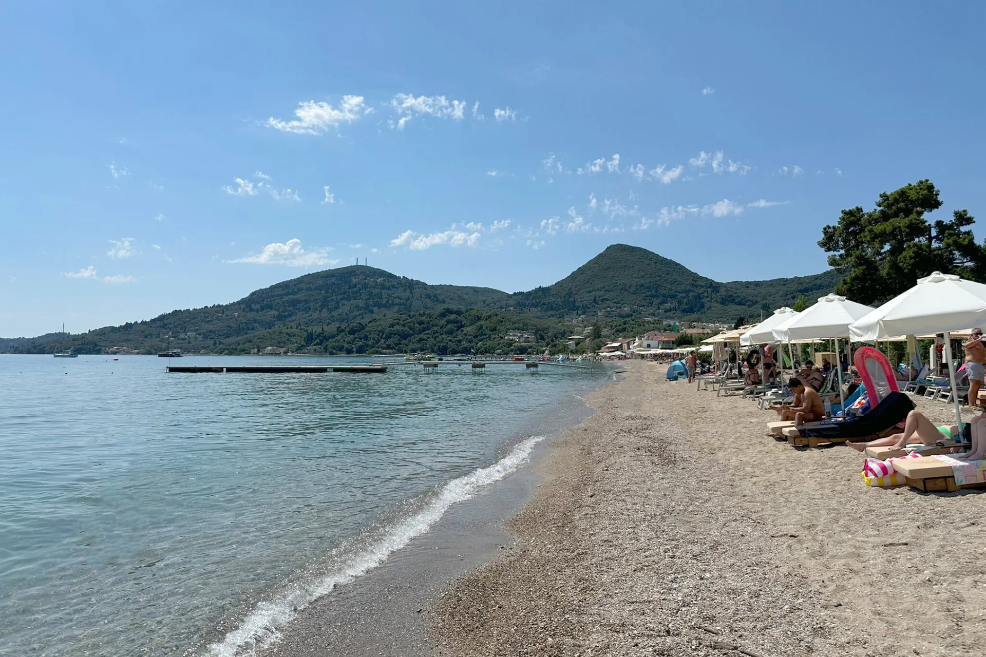 Hotel Rossis Beach