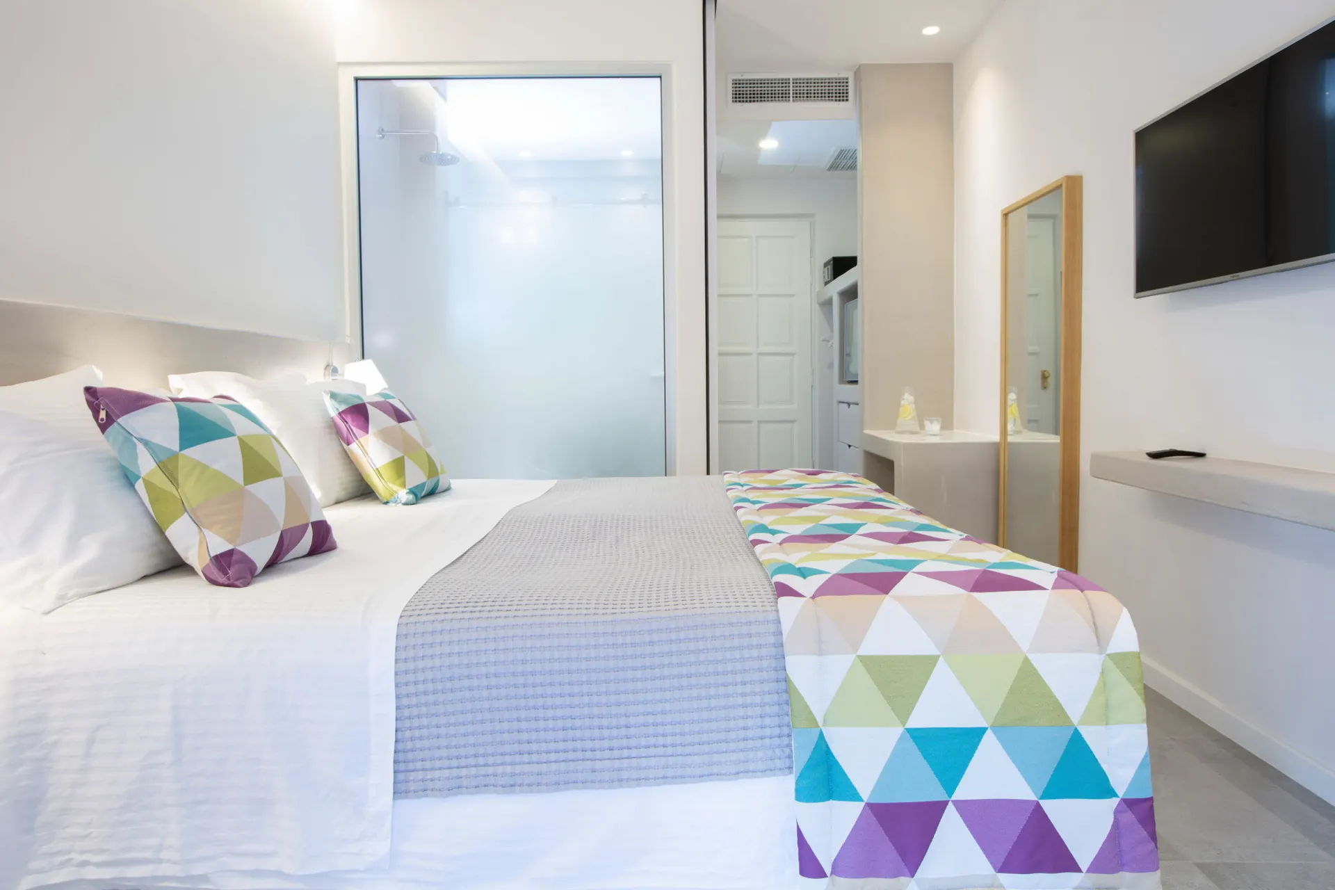 Odyssey Hotel - Doppelzimmer seitlicher Meerblick