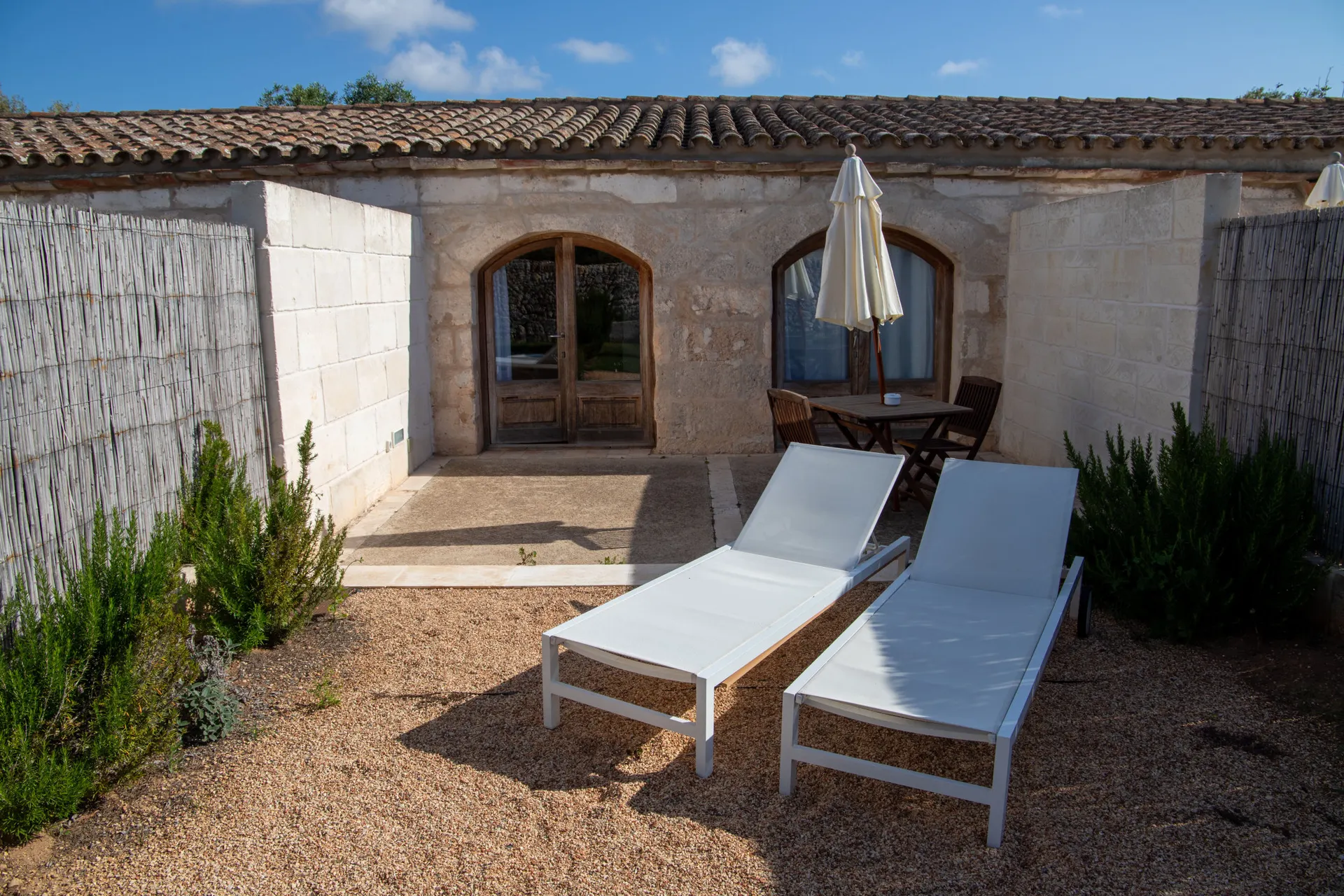 Landhotel Alcaufar Vell - Junior Suite mit Terrasse.