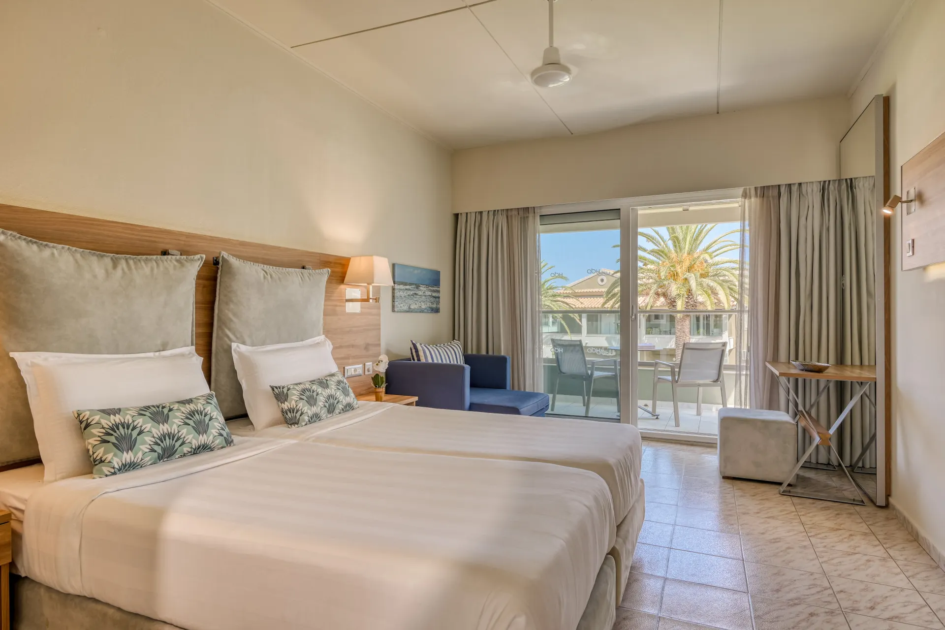 Acharavi Beach Hotel - Doppelzimmer Gartenblick - OVE_7216_HDR_WEB-AR_3x2.jpg