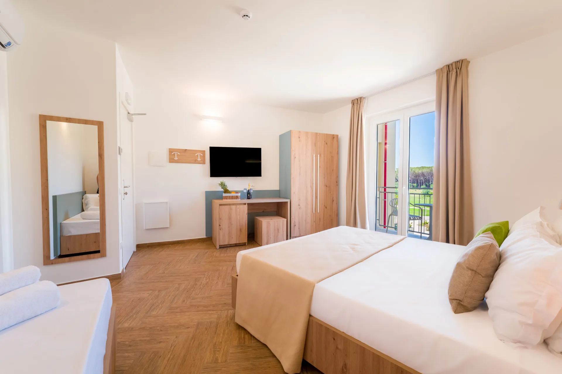 Caladune Resort - Dreibettzimmer