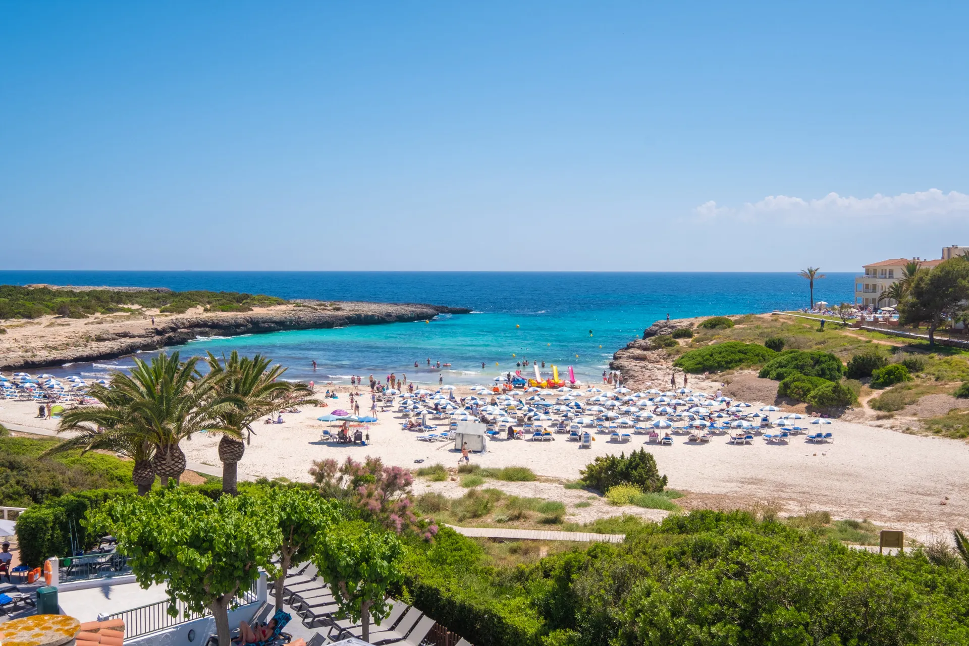 Hotel Carema Beach