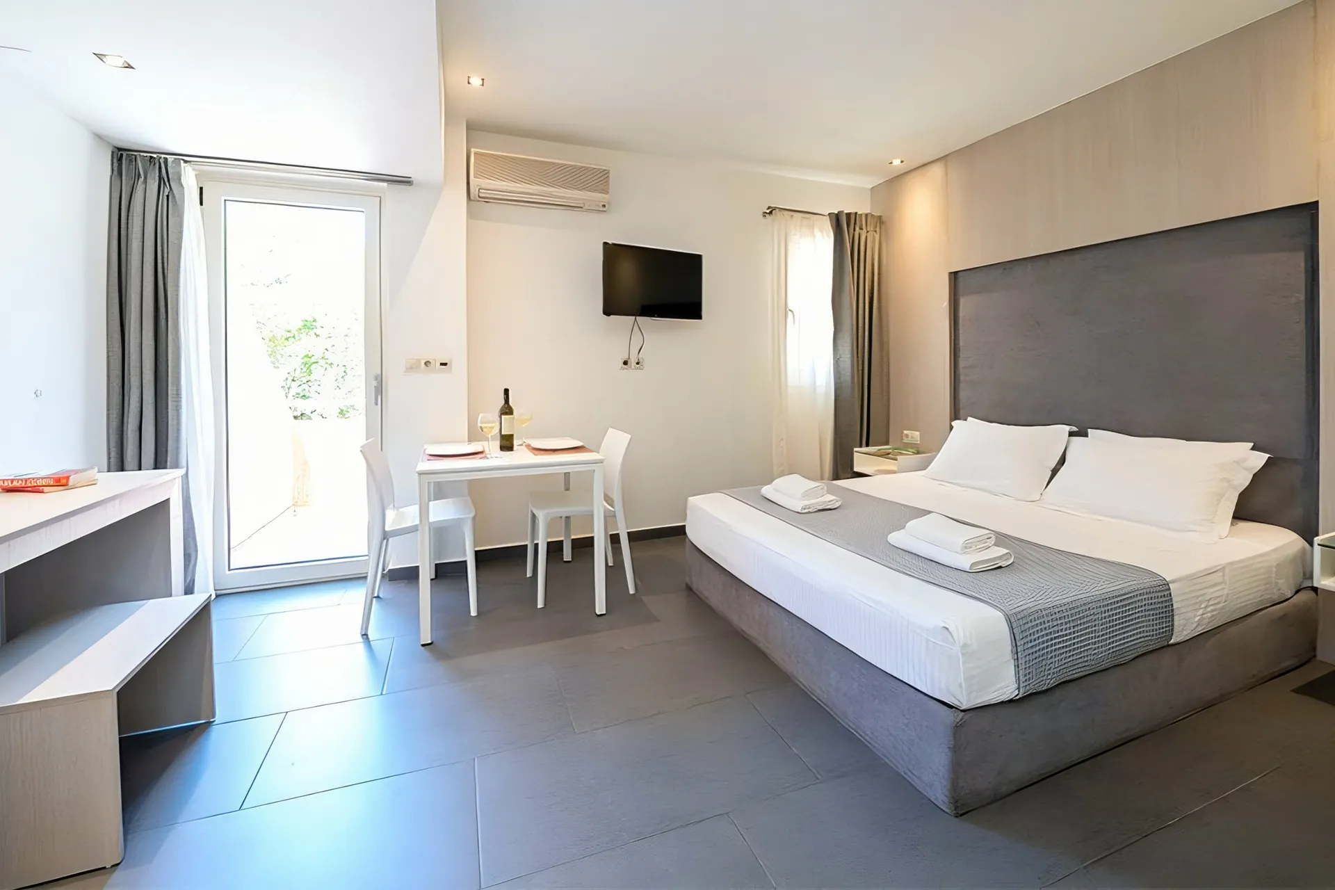 Aparthotel Makris Yialos