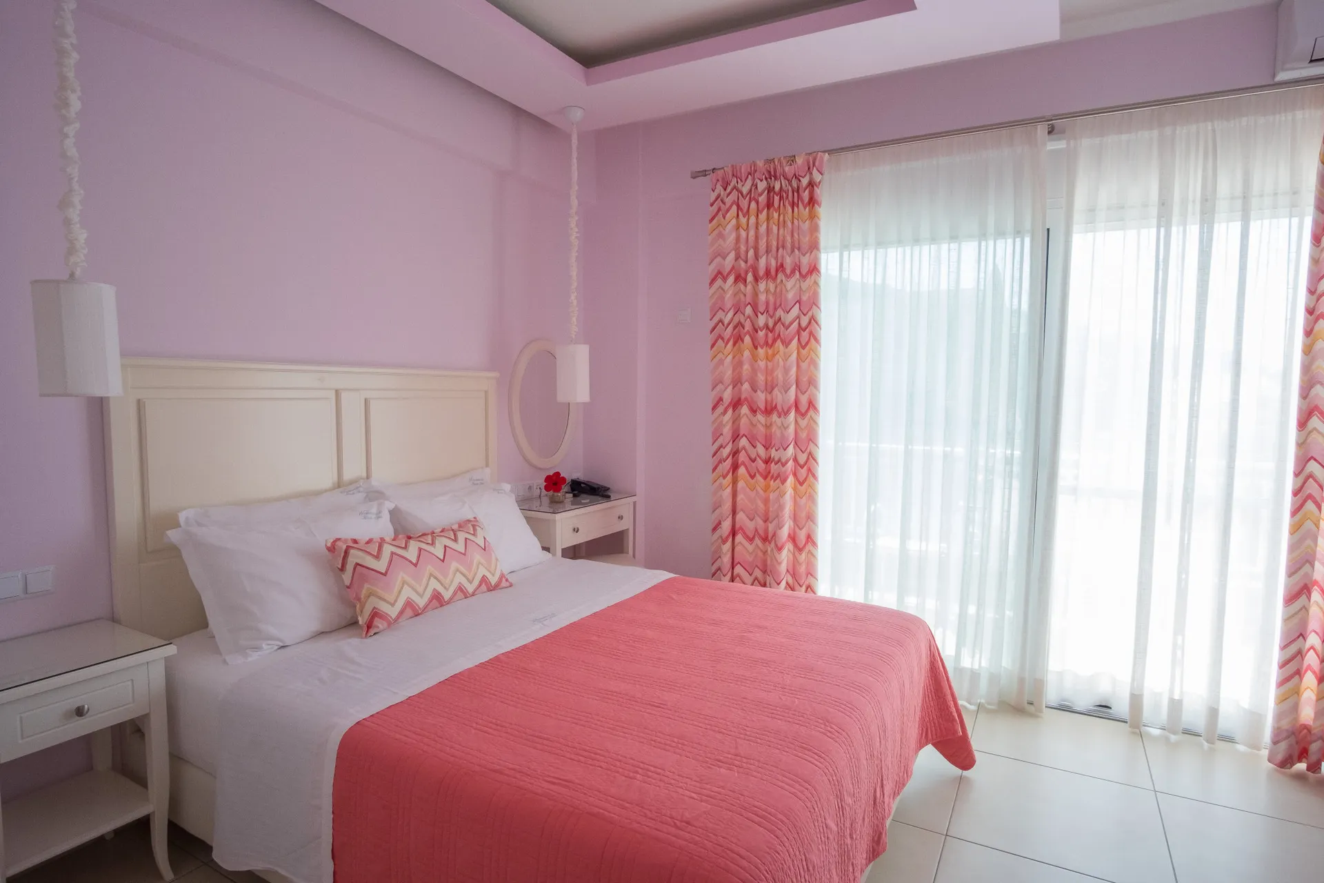 Hotel White Sands Beach - Doppelzimmer Deluxe seitlicher Meerblick